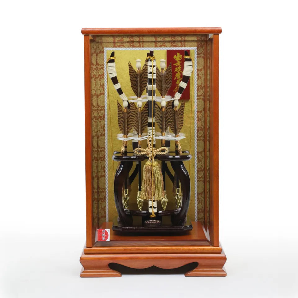 金色と赤色の金属製鶏の彫刻 fit=scale-down,w=1200 金色と赤色の金属製鶏の彫刻 fit=scale-down,w=1200