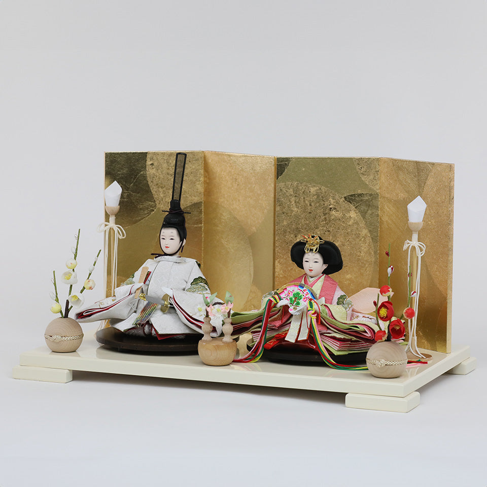 鶴の白 【小春日飾台・円金屏風】