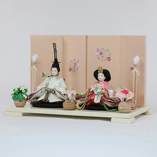 しずか 【小春日飾台・梅かすみ屏風】