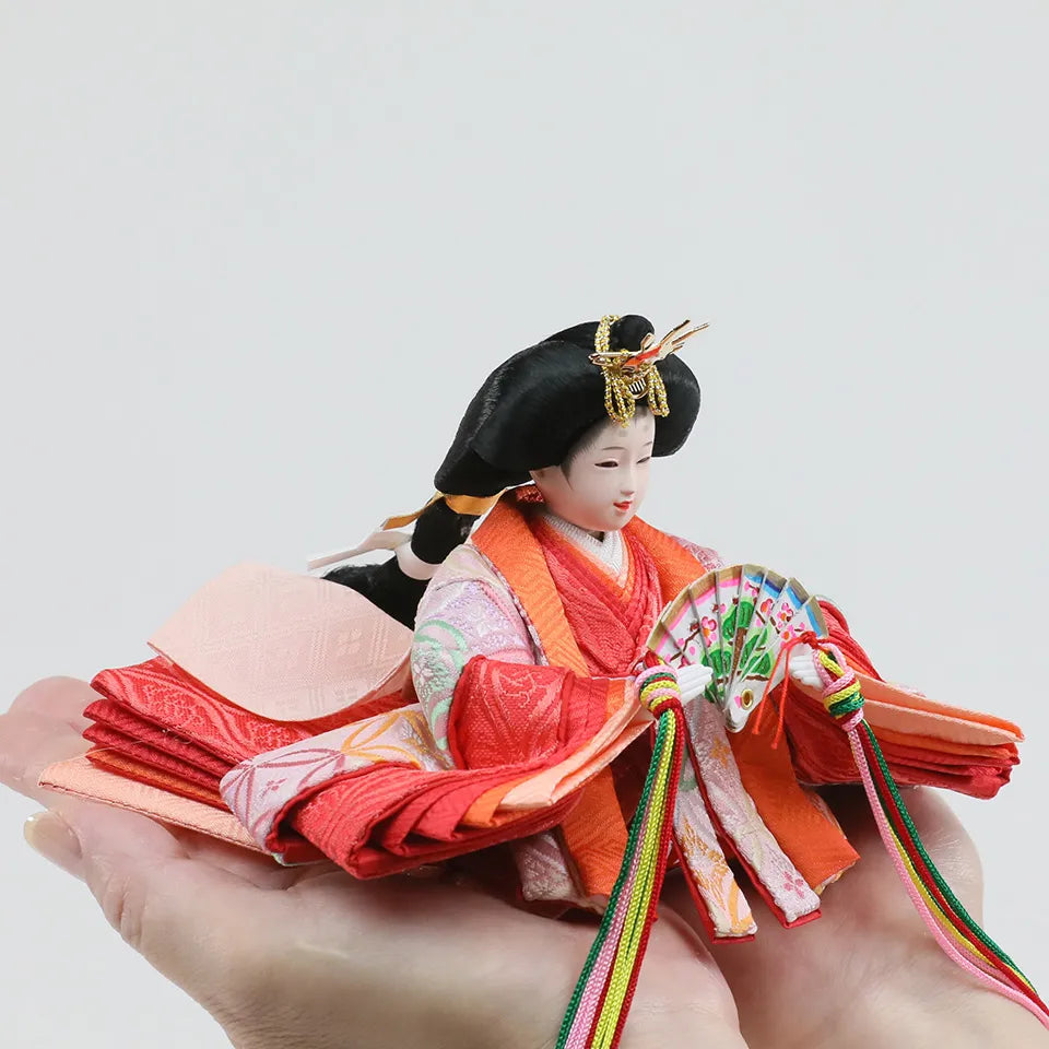 七宝 【木目飾台・かすみ屏風】