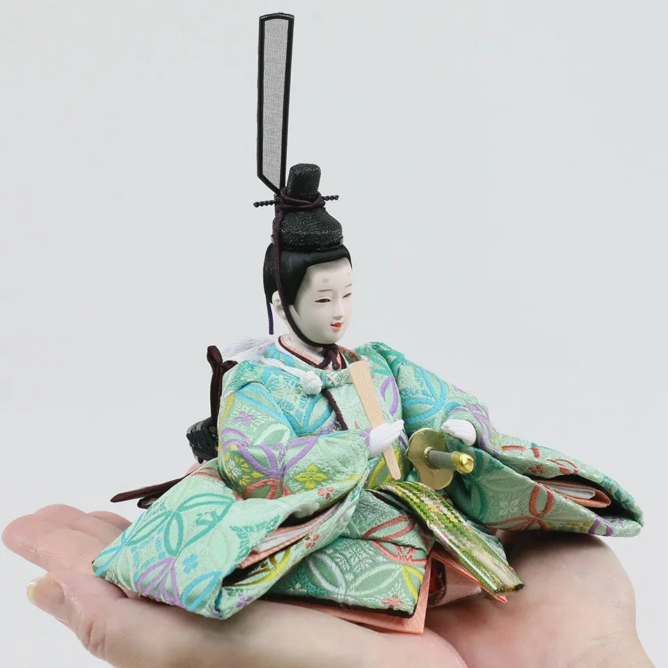 七宝 【木目飾台・かすみ屏風】