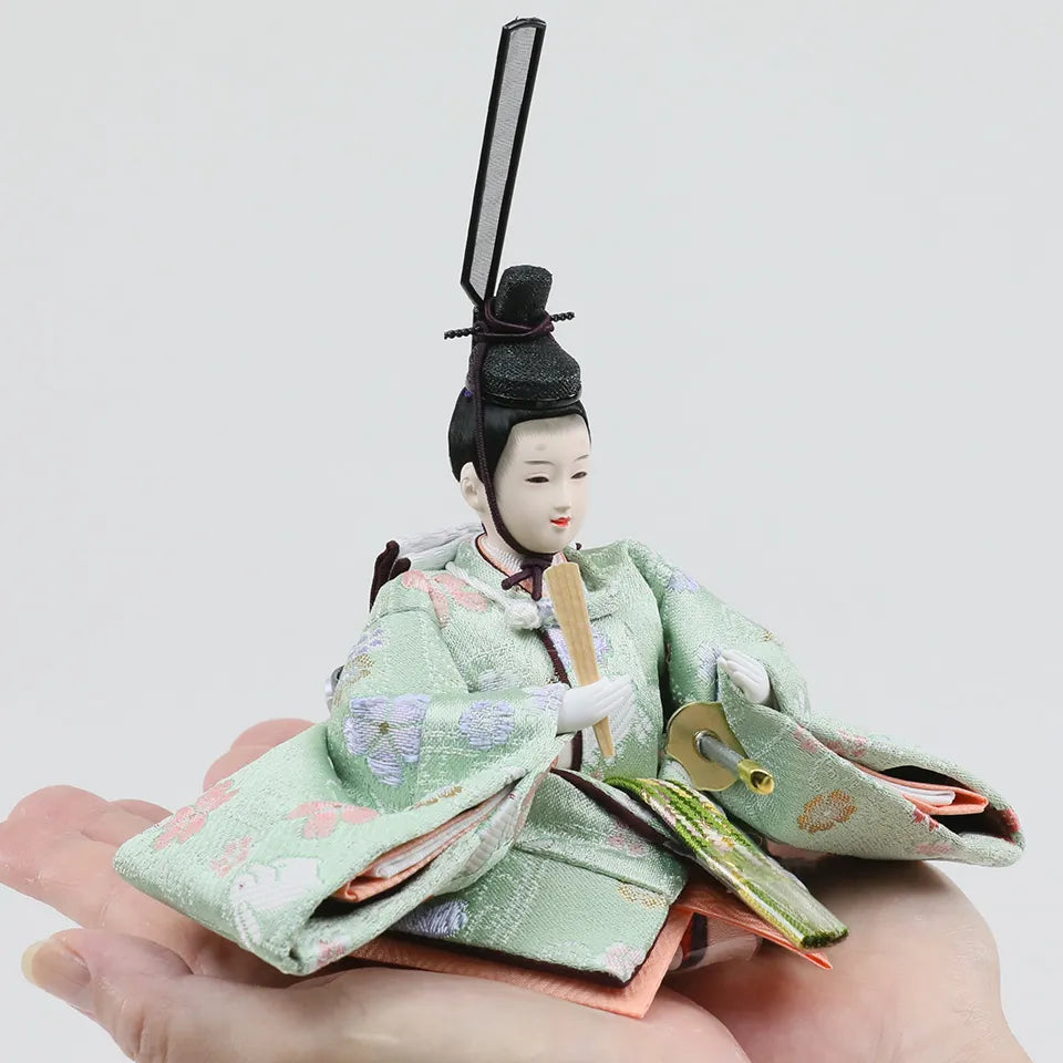 兎 【木目飾台・かすみ屏風】