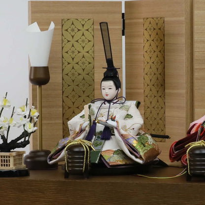 鶴の春　【喜楽収納飾台・屏風】