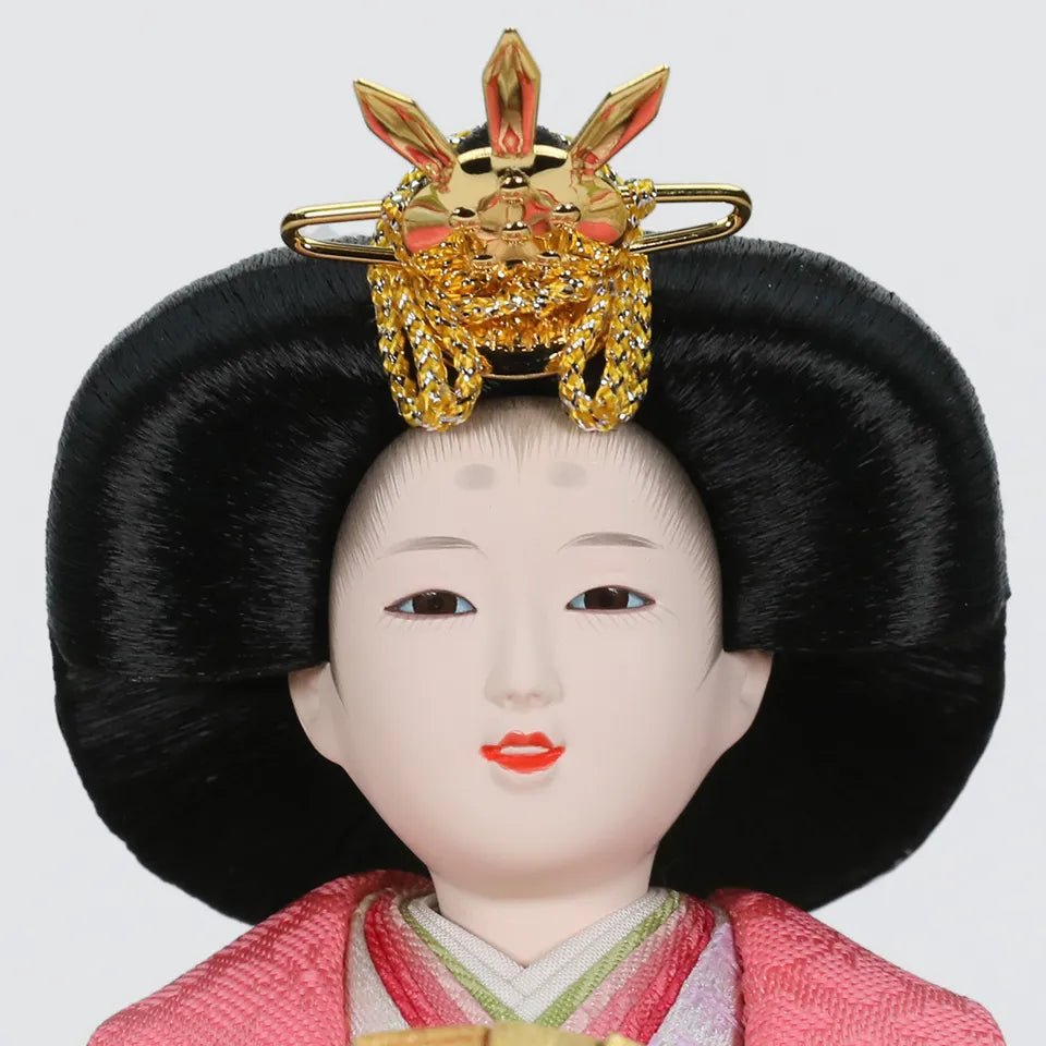 しずか　【小春日飾台・梅かすみ屏風】