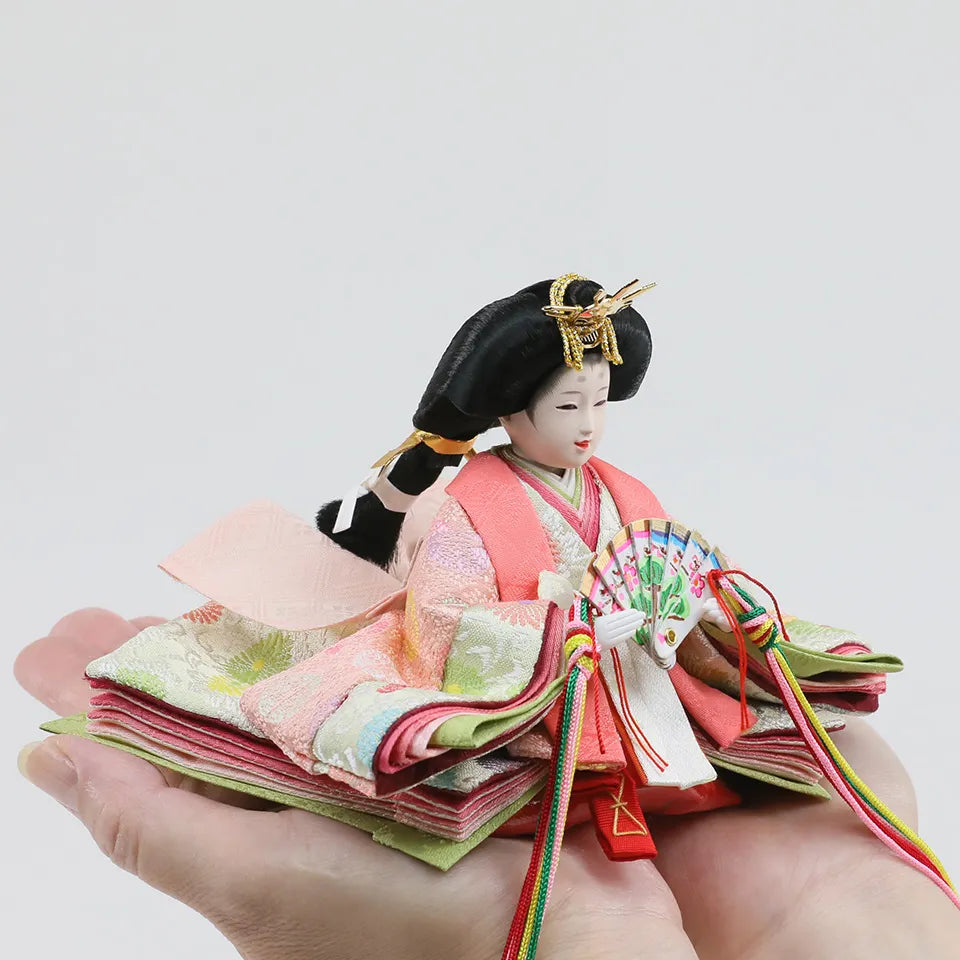 ほのか　【いろみ飾台・円金屏風】