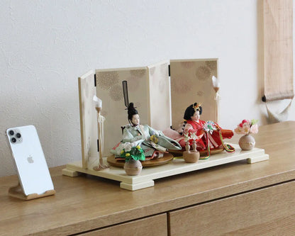 小うさぎ　【小春日飾台・花萌屏風】